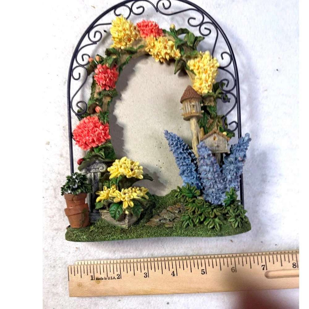 Vintage 3D Cottagecore Photo Frame Colorful Birdhouse Ladybug Floral Garden Deco